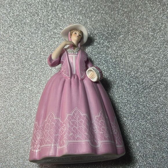 Lenox Great Fashions of History MARIE BY Lenox. KK324 - Picture 4 of 6